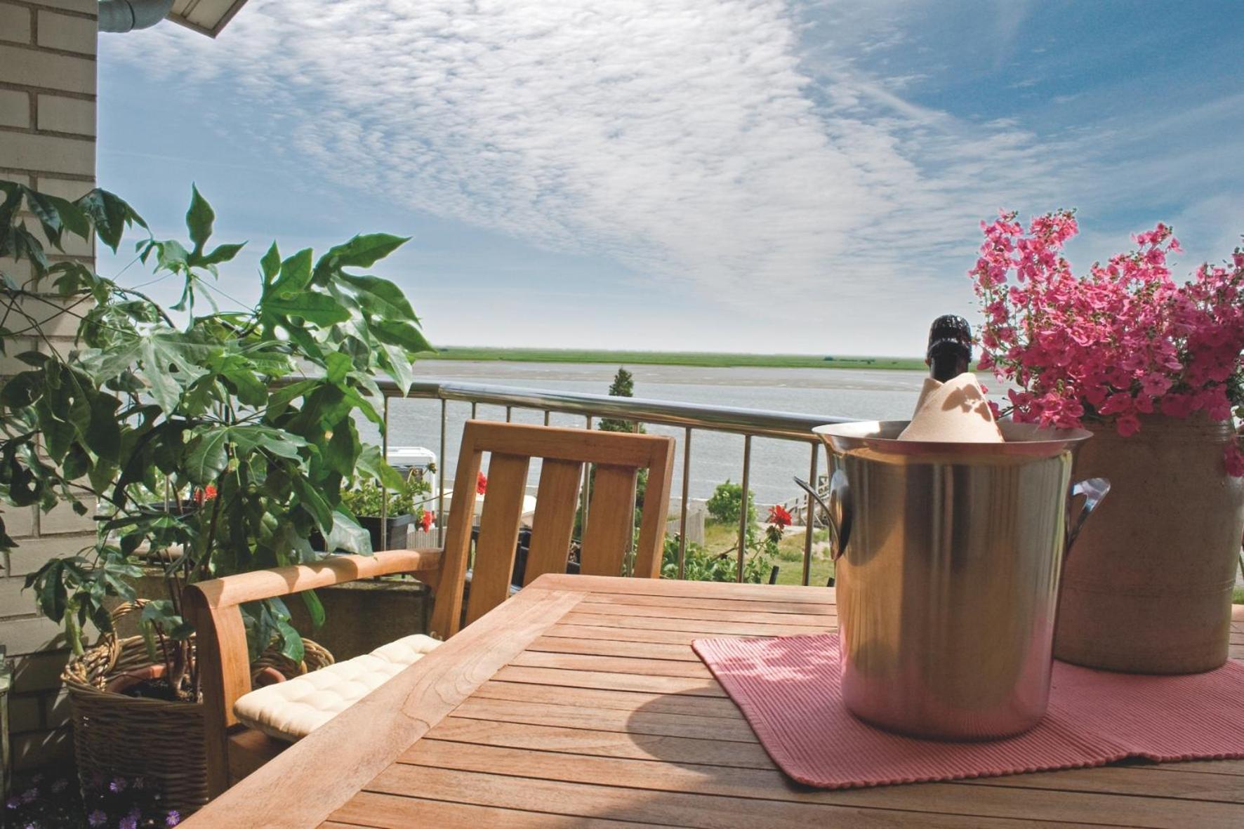 Be Bio Hotel Be Natural - Direkt Am Wasser Toenning Exterior photo